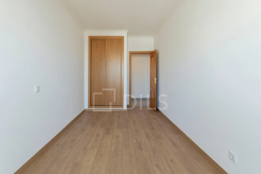 Apartamento T4 para Venda em Faro (Sé e São Pedro) Foto 26