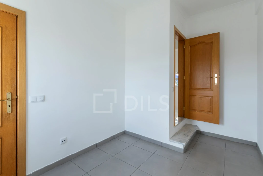 Apartamento T4 para Venda em Faro (Sé e São Pedro) Foto 28