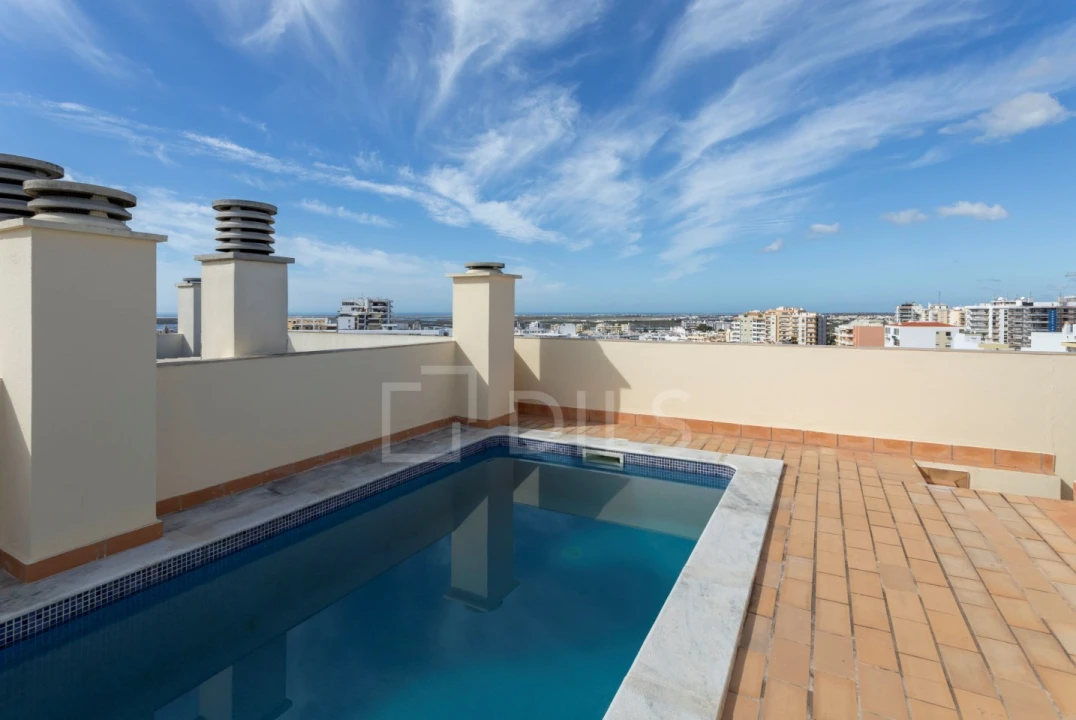 Apartamento T4 para Venda em Faro (Sé e São Pedro) Foto 2