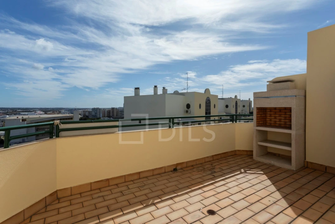 Apartamento T4 para Venda em Faro (Sé e São Pedro) Foto 11