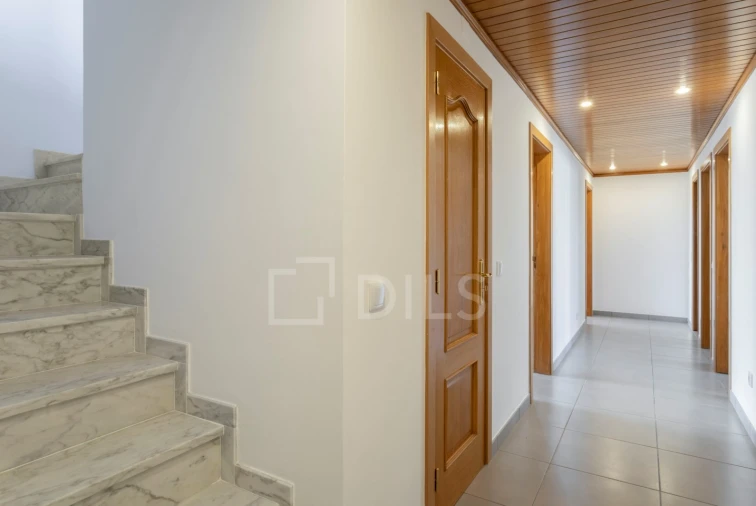 Apartamento T4 para Venda em Faro (Sé e São Pedro) Foto 21