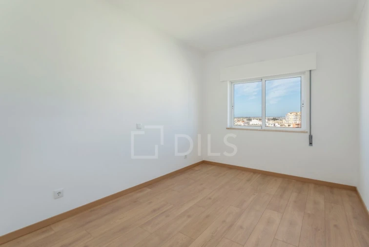 Apartamento T4 para Venda em Faro (Sé e São Pedro) Foto 23