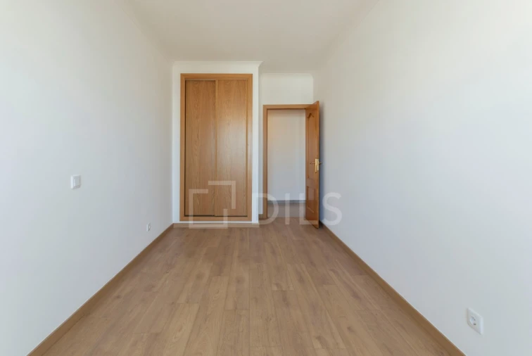 Apartamento T4 para Venda em Faro (Sé e São Pedro) Foto 26