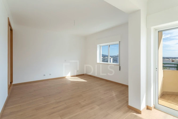 Apartamento T4 para Venda em Faro (Sé e São Pedro) Foto 8