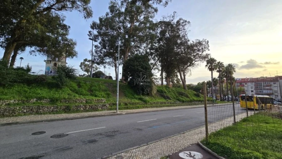 Apartamento T2 para Venda em Odivelas Foto 31