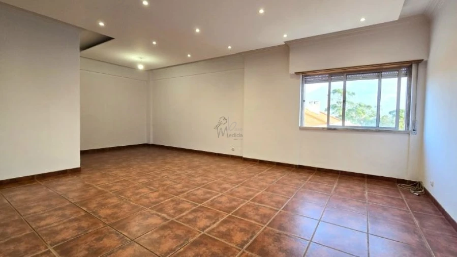 Apartamento T2 para Venda em Odivelas Foto 10
