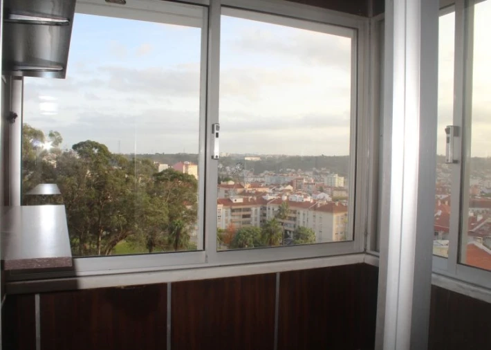 Apartamento T2 para Venda em Odivelas Foto 16