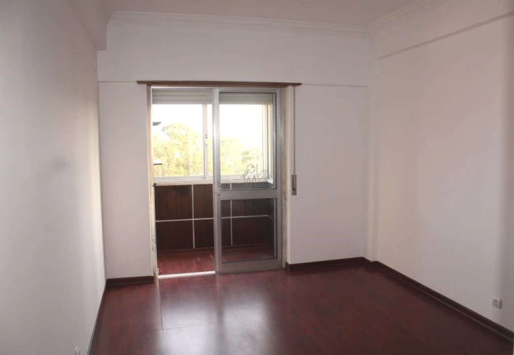 Apartamento T2 para Venda em Odivelas Foto 15