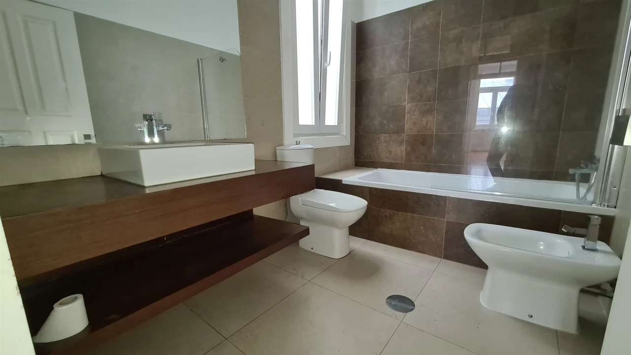 Apartamento T5 para Arrendamento em Póvoa de Varzim, Beiriz e Argivai Foto 4