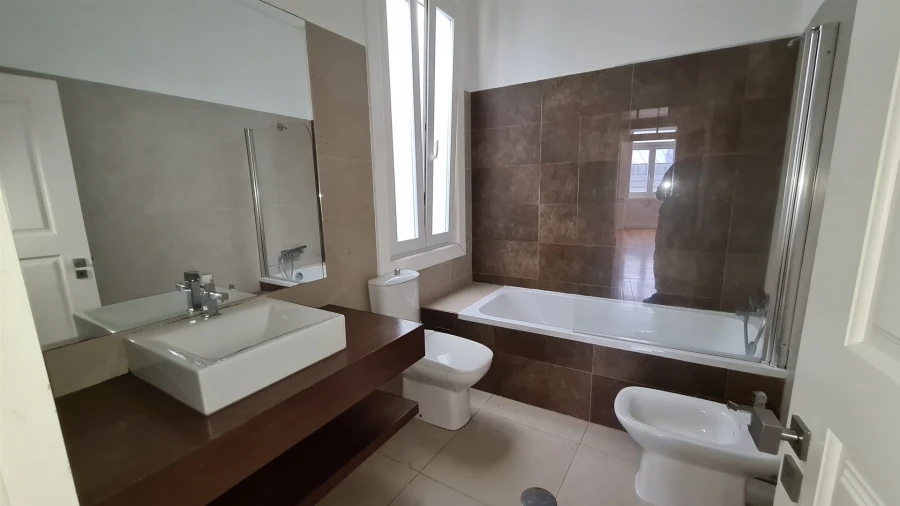 Apartamento T5 para Arrendamento em Póvoa de Varzim, Beiriz e Argivai Foto 16