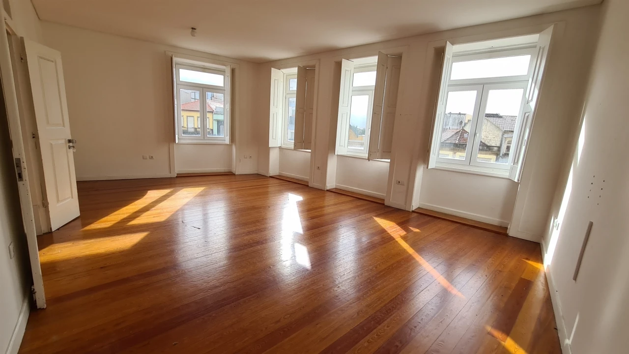 Apartamento T5 para Arrendamento em Póvoa de Varzim, Beiriz e Argivai Foto 3