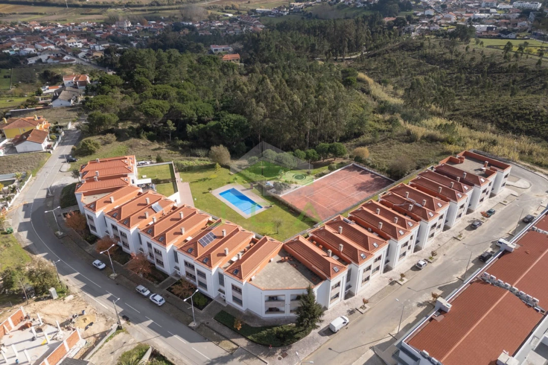Apartamento T4 para Venda em Marrazes e Barosa Foto 1