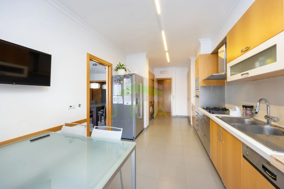 Apartamento T4 para Venda em Leiria, Pousos, Barreira e Cortes Foto 13