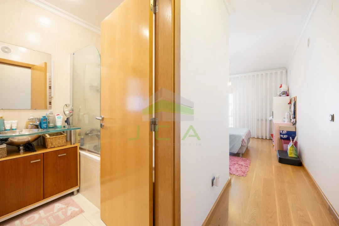 Apartamento T4 para Venda em Leiria, Pousos, Barreira e Cortes Foto 29