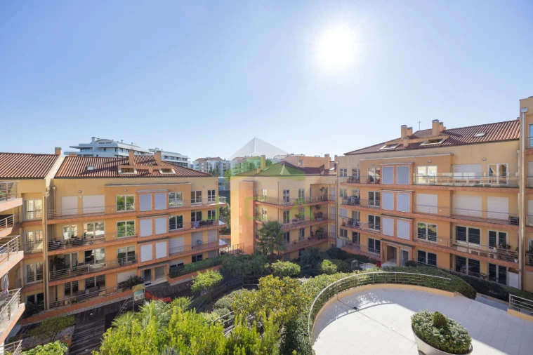 Apartamento T4 para Venda em Leiria, Pousos, Barreira e Cortes Foto 38