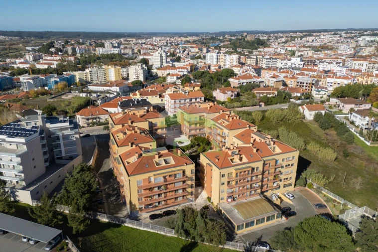 Apartamento T4 para Venda em Leiria, Pousos, Barreira e Cortes Foto 46