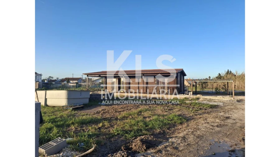 Moradia T2 para Venda em Lavos Foto 4