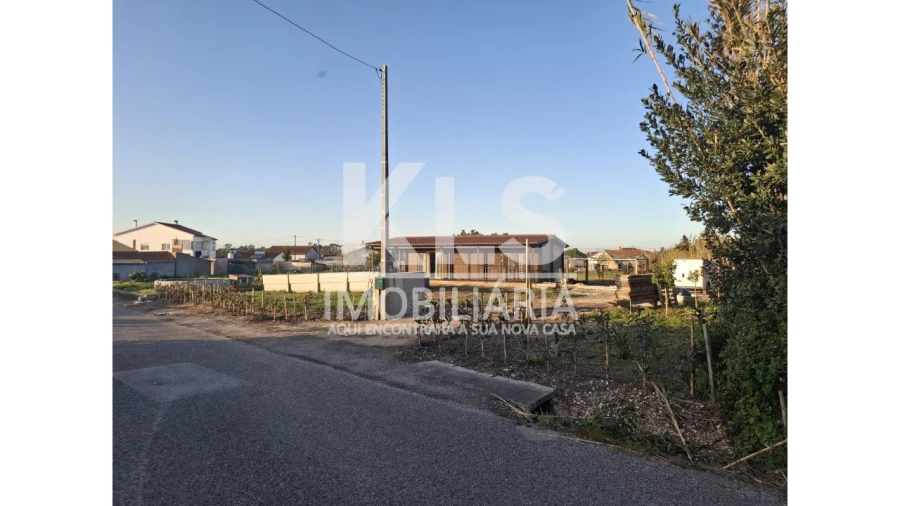 Moradia T2 para Venda em Lavos Foto 3