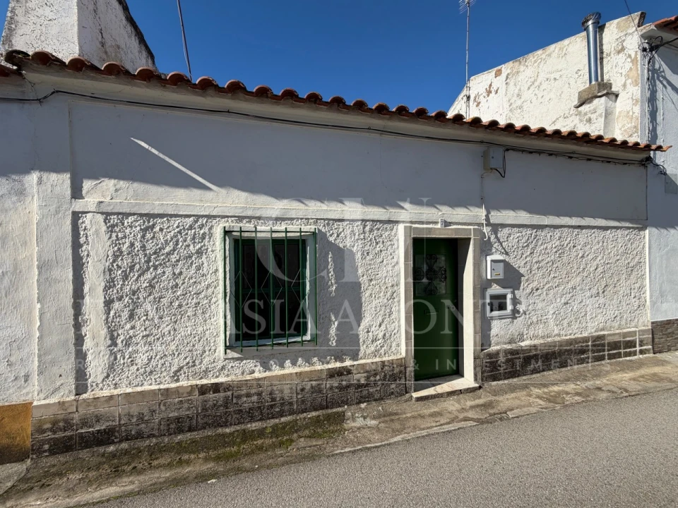 Moradia T2 para Venda em Cunheira Foto 1