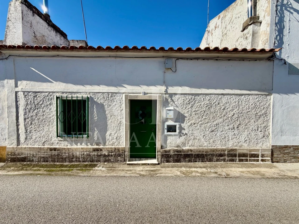 Moradia T2 para Venda em Cunheira Foto 2