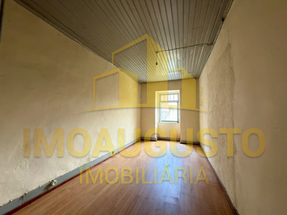 Moradia T2 para Venda em Gonçalo Foto 5