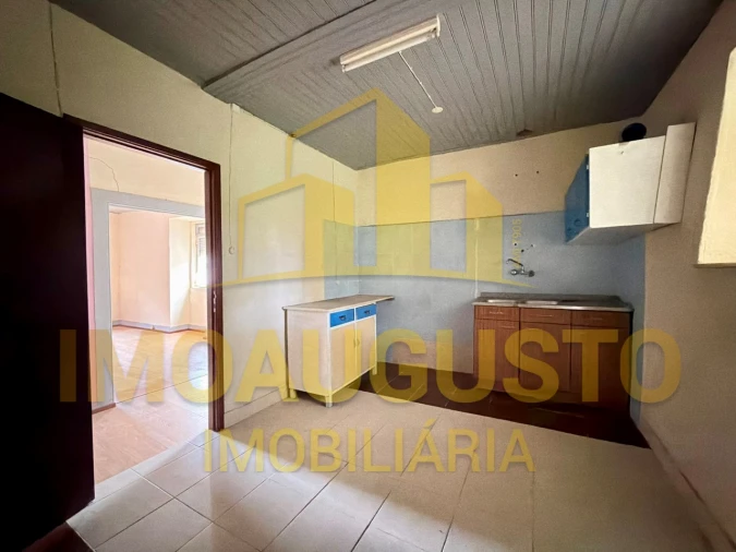 Moradia T2 para Venda em Gonçalo Foto 2