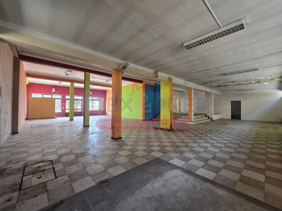 Loja para Venda em Nelas Foto 11