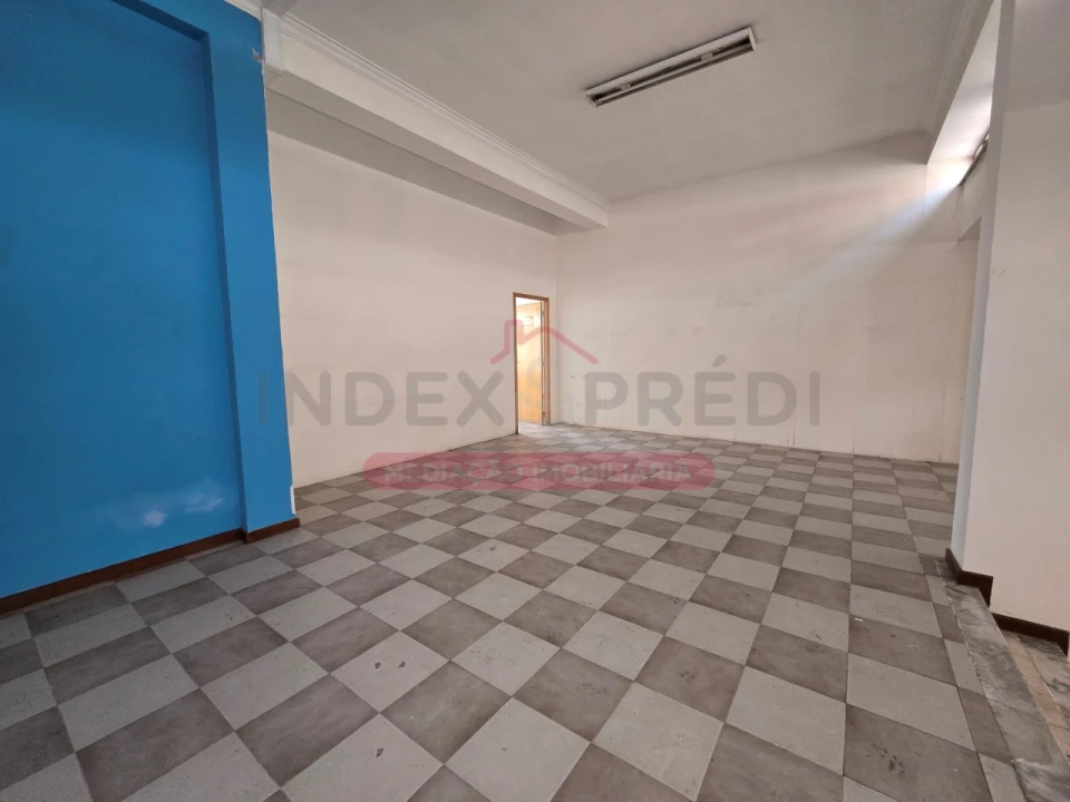 Loja para Venda em Nelas Foto 21