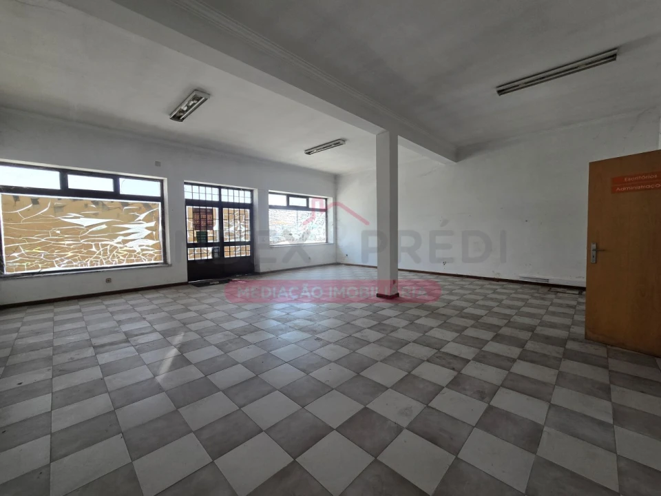 Loja para Venda em Nelas Foto 26