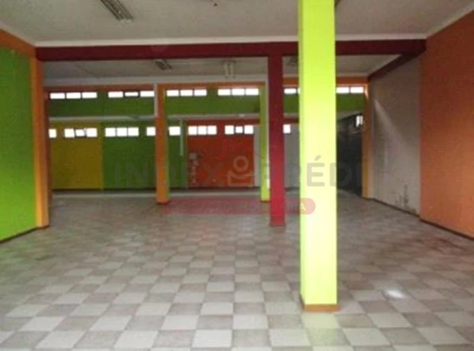 Loja para Venda em Nelas Foto 2