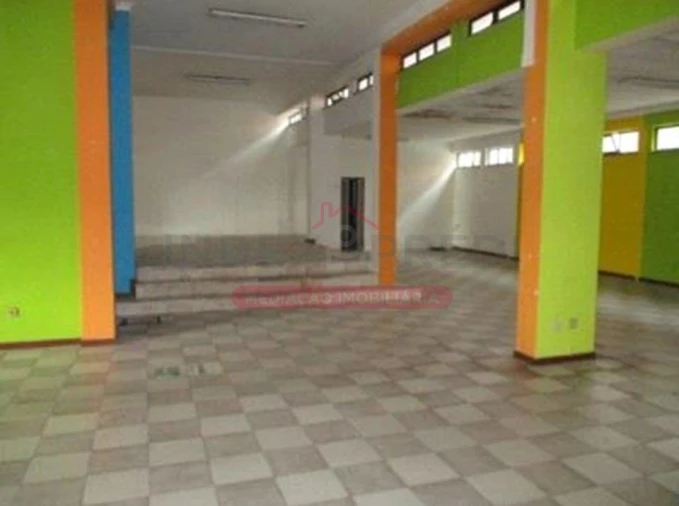 Loja para Venda em Nelas Foto 4