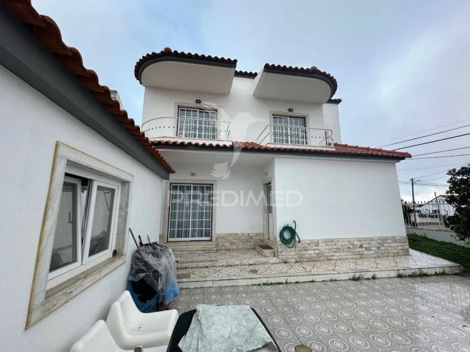 Moradia T4 para Venda em Fernao Ferro Foto 8