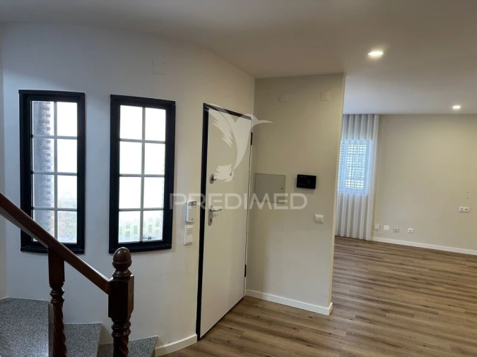 Moradia T4 para Venda em Fernao Ferro Foto 11