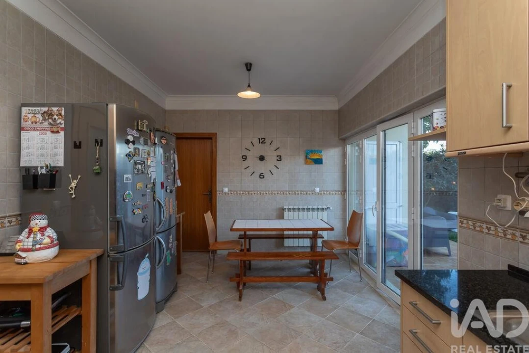 Moradia T5 para Venda em Azeitão (São Lourenço e São Simão) Foto 8