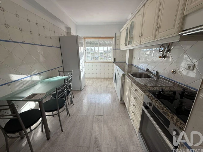 Apartamento T2 para Venda em Fernao Ferro Foto 3