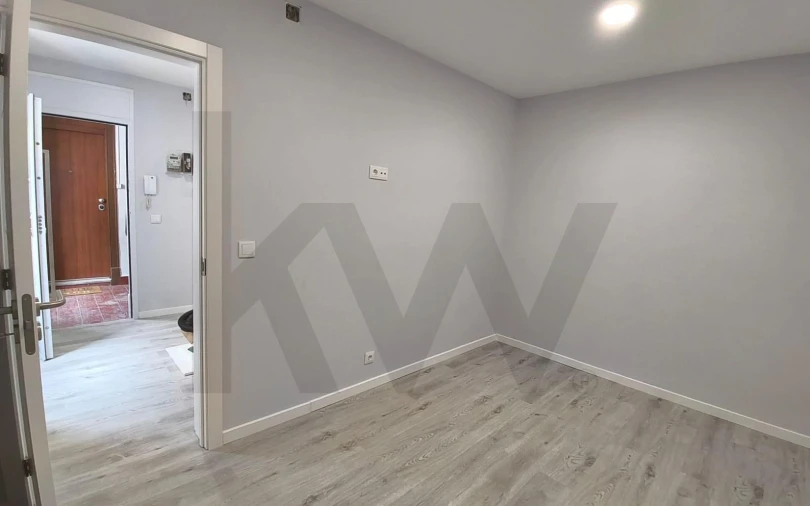 Apartamento T2 para Venda em Algés, Linda-A-Velha e Cruz Quebrada-Dafundo Foto 12