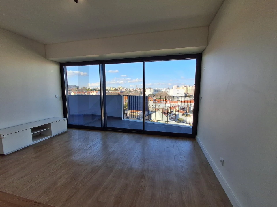 Apartamento T1 para Arrendamento em Olivais Foto 8