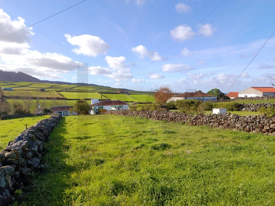 Moradia T2 para Venda em Vila Nova Foto 31