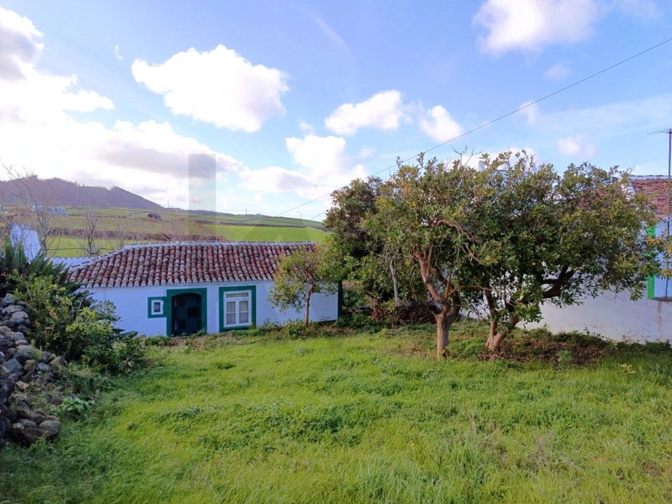 Moradia T2 para Venda em Vila Nova Foto 1