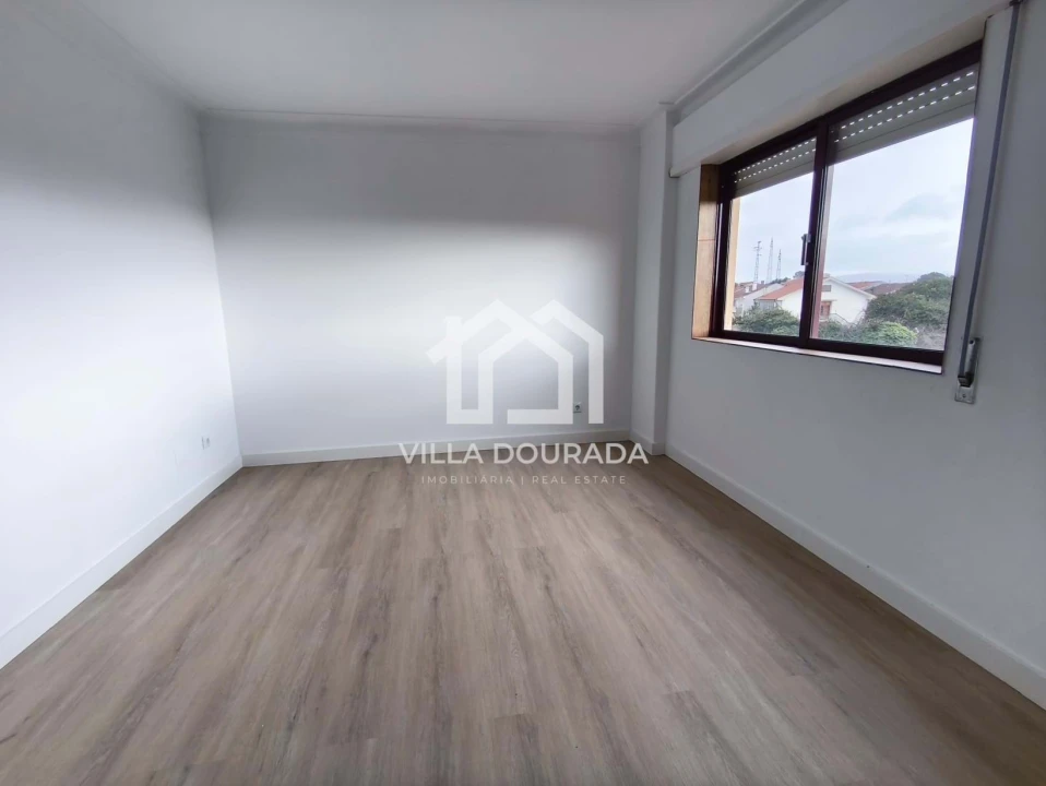 Apartamento T2 para Venda em Rio Tinto Foto 8