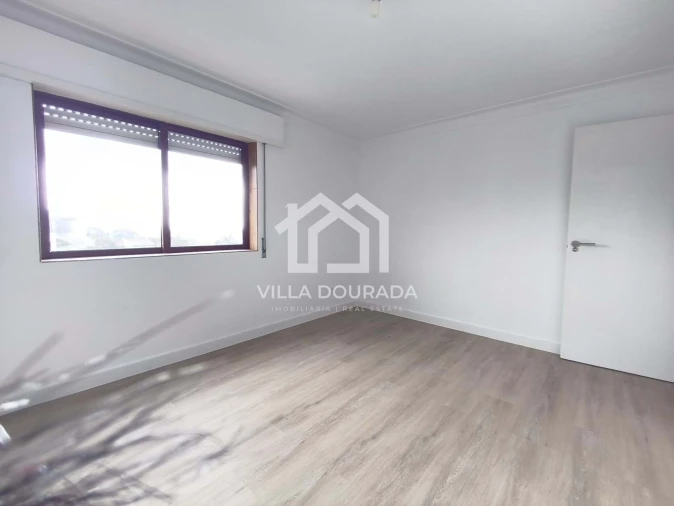 Apartamento T2 para Venda em Rio Tinto Foto 9