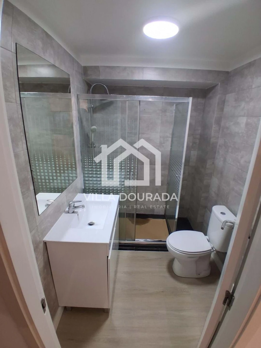 Apartamento T2 para Venda em Rio Tinto Foto 17