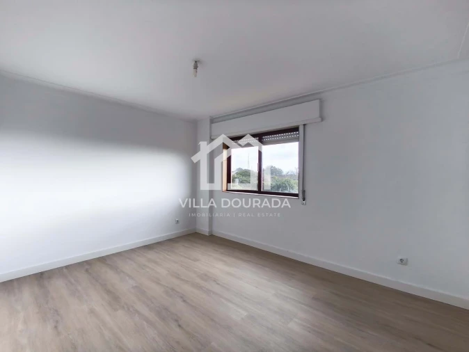 Apartamento T2 para Venda em Rio Tinto Foto 7