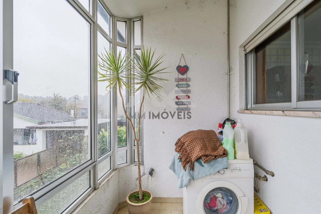 Moradia T5 para Venda em Nogueira e Silva Escura Foto 13