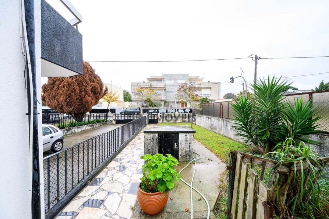 Moradia T5 para Venda em Nogueira e Silva Escura Foto 36