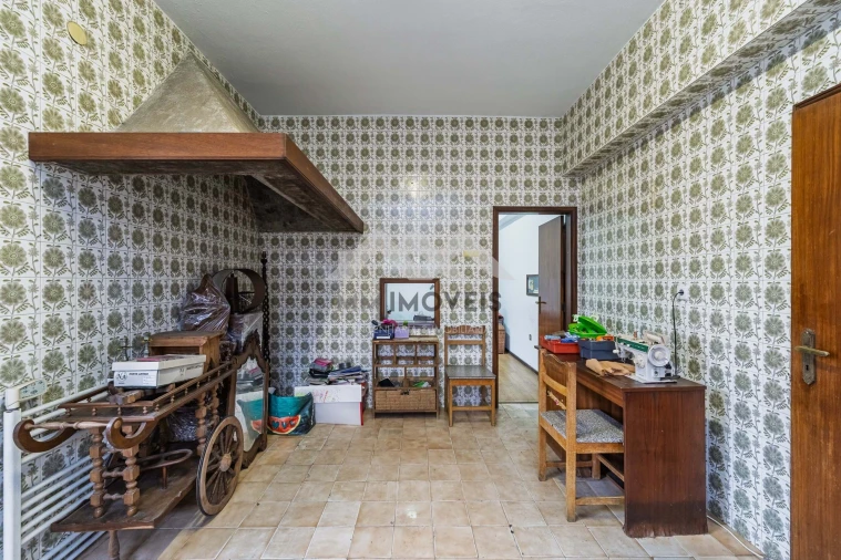 Moradia T5 para Venda em Nogueira e Silva Escura Foto 28