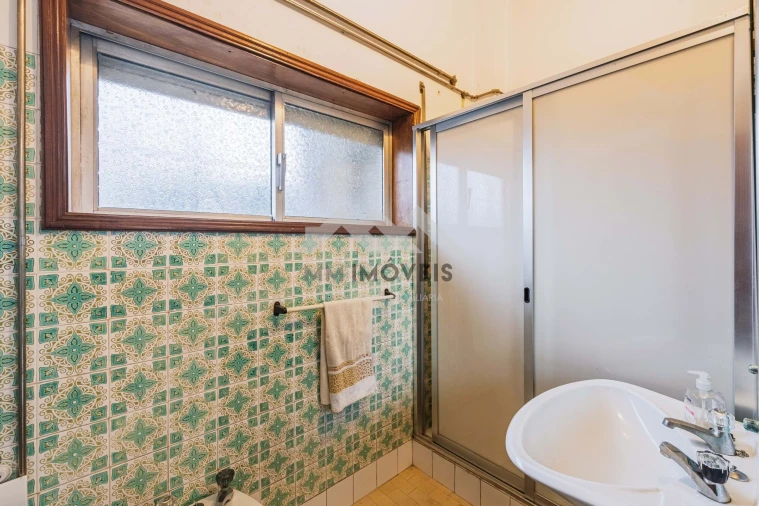 Moradia T5 para Venda em Nogueira e Silva Escura Foto 25