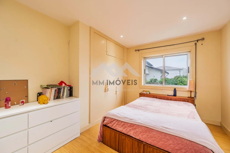 Moradia T5 para Venda em Nogueira e Silva Escura Foto 14