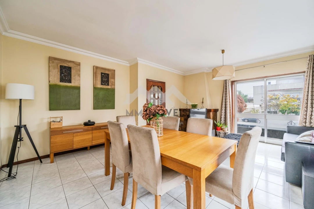 Moradia T5 para Venda em Nogueira e Silva Escura Foto 3