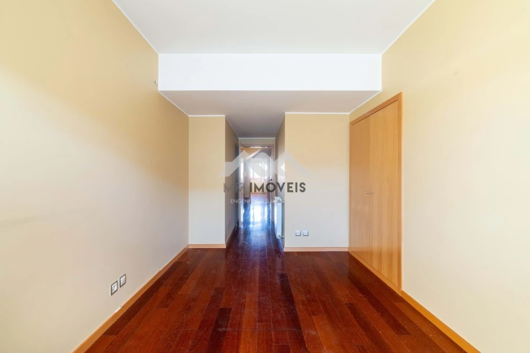 Apartamento T5 para Venda em Matosinhos e Leça da Palmeira Foto 19